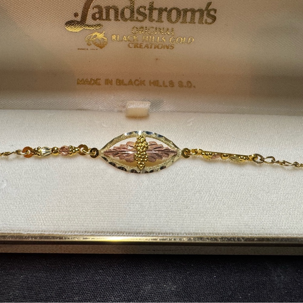 Black Hills Gold Women’s Bracelet